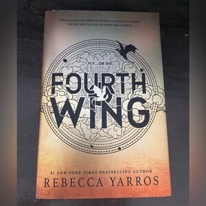 Fourth Wing by Rebecca Yarros BRAND NEW!